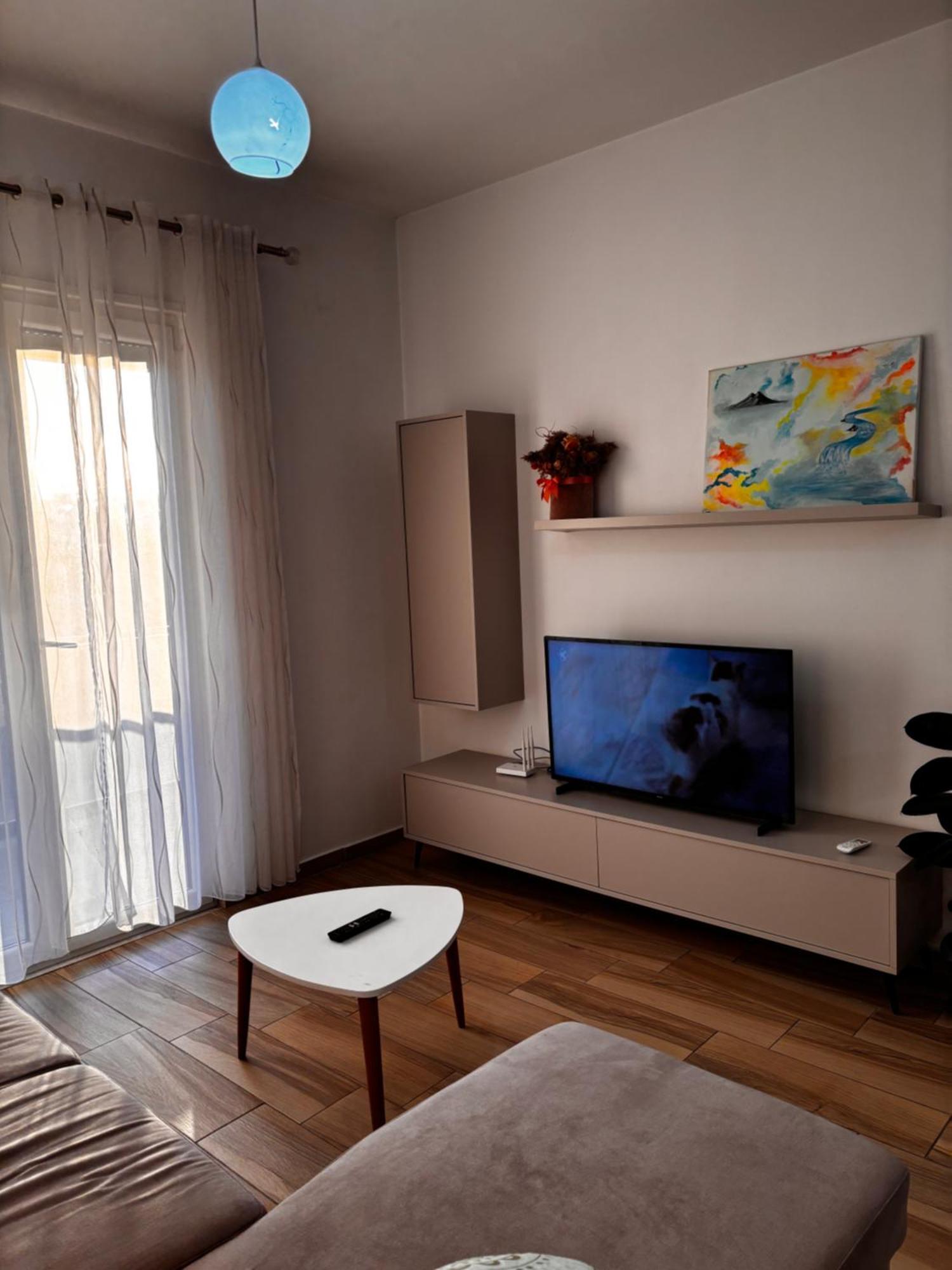 Jon'S Apartment Tirana Exterior photo